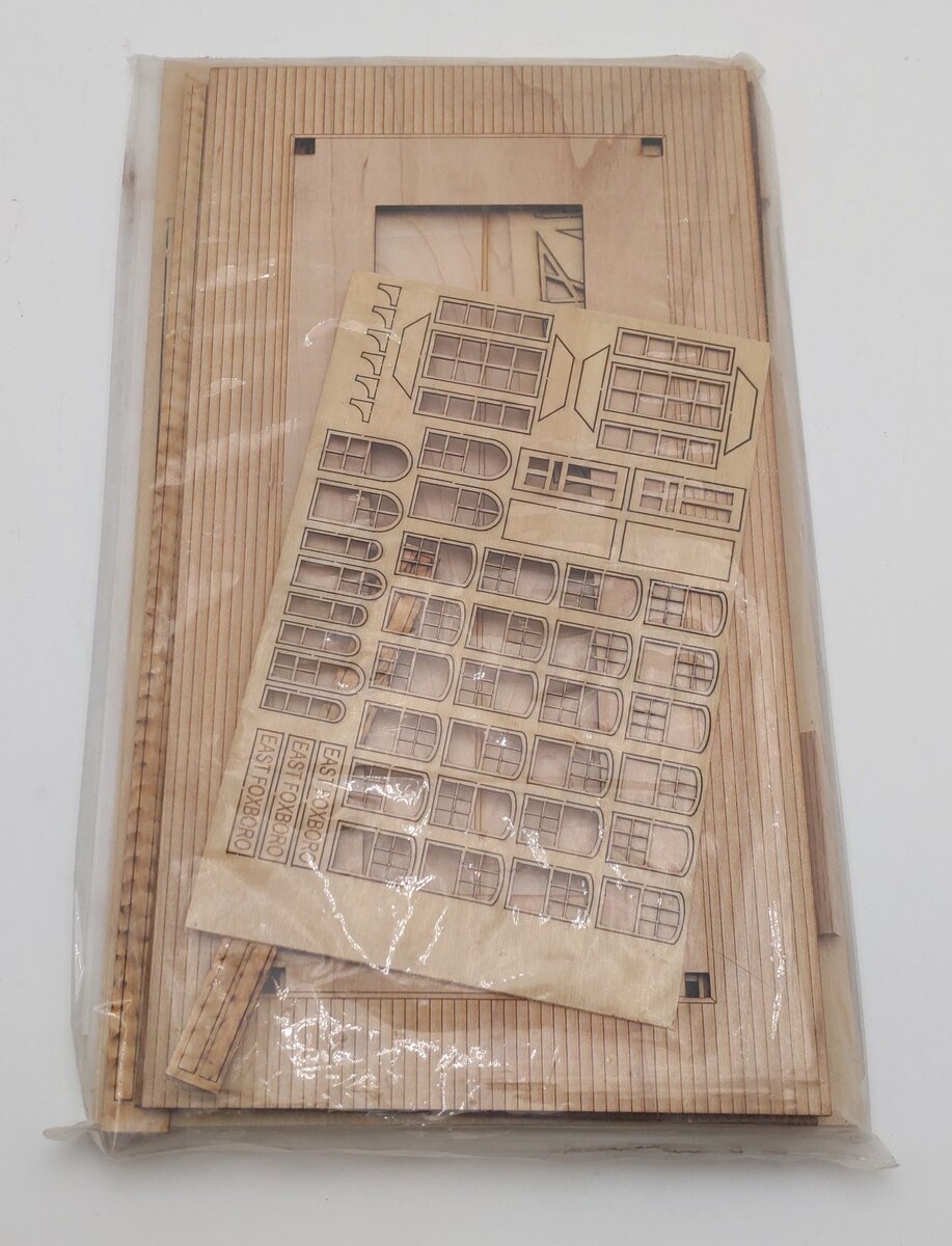S Scale East Foxboro Train Station Kit MT