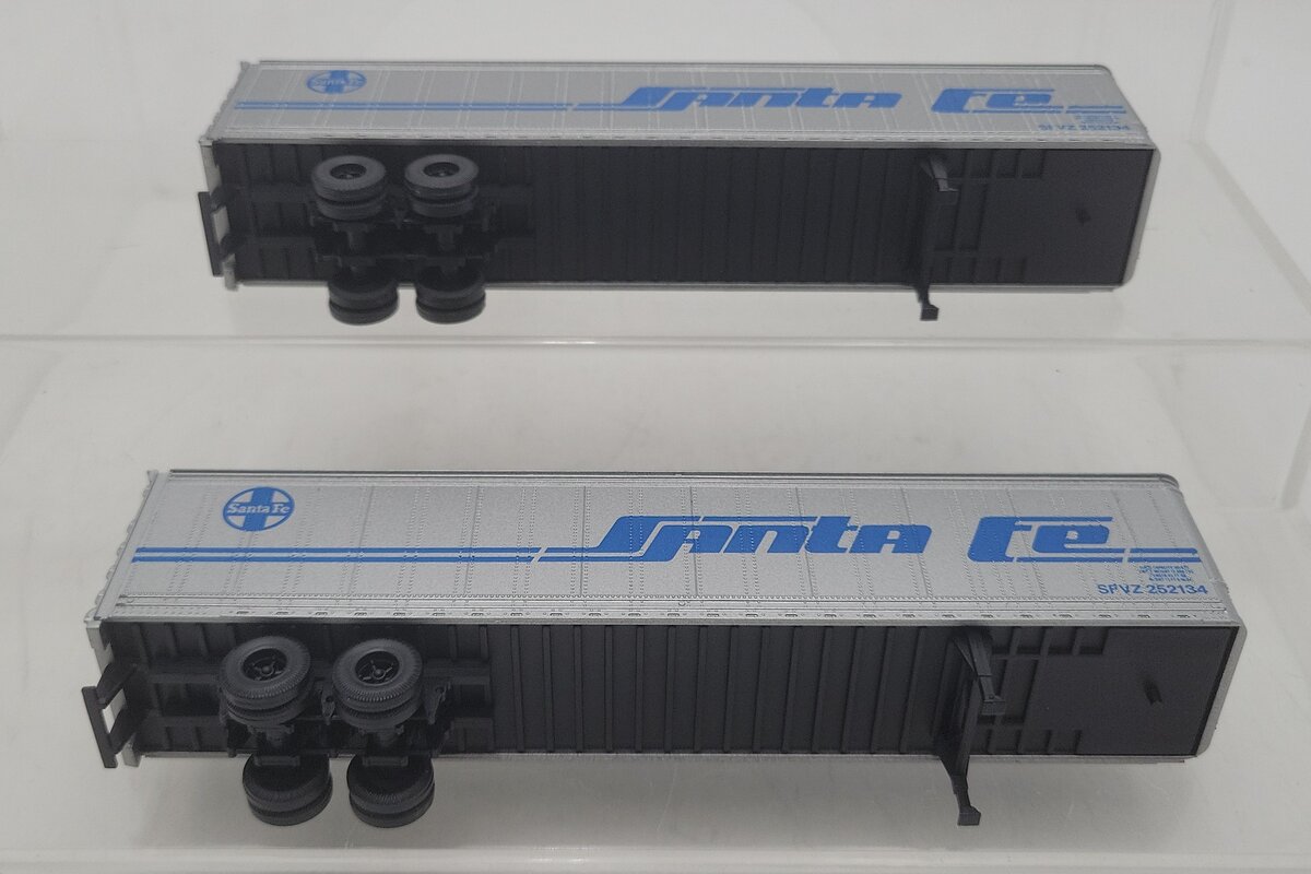 Athearn 5606 HO Scale Santa Fe 45' Trailers (2) EX