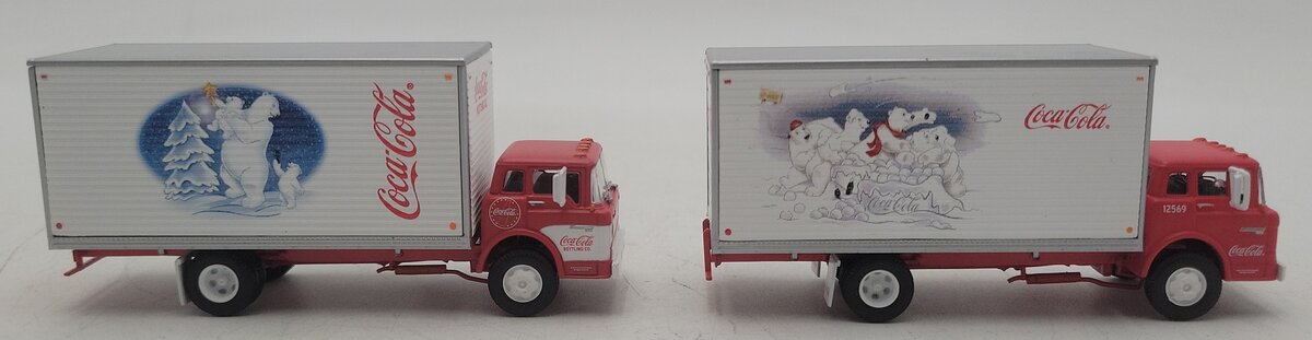Athearn HO Scale Limited Edition Coca-Cola Christmas Polar Bear Trucks [2] LN