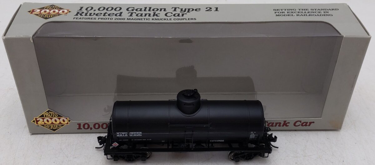 Proto 2000 23360 HO Scale GATX 10,000 Gallon Type 21 Riveted Tank Car #17632 EX/Box