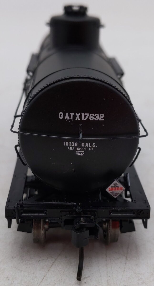 Proto 2000 23360 HO Scale GATX 10,000 Gallon Type 21 Riveted Tank Car #17632 EX/Box