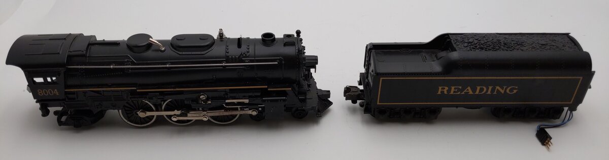 Lionel 6-18004 O Reading 4-6-2 Steam Locomotive & Tender #8004 VG/Box