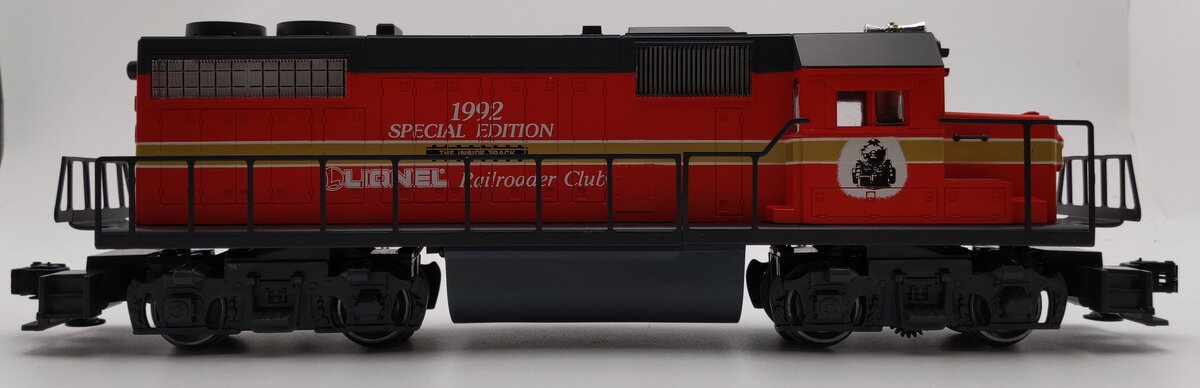 Lionel 6-18818 O Lionel Railroader Club GP-38 Diesel Locomotive w/Horn LN/Box