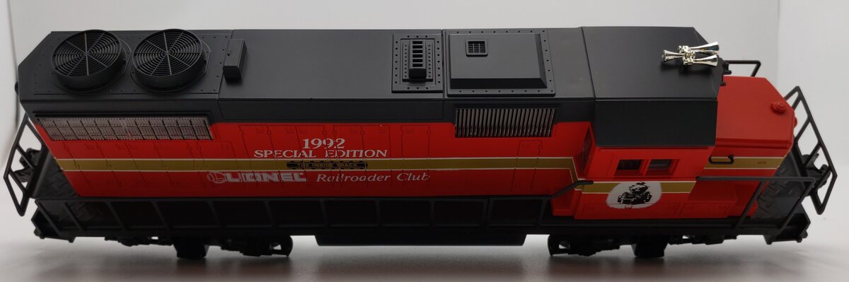 Lionel 6-18818 O Lionel Railroader Club GP-38 Diesel Locomotive w/Horn LN/Box
