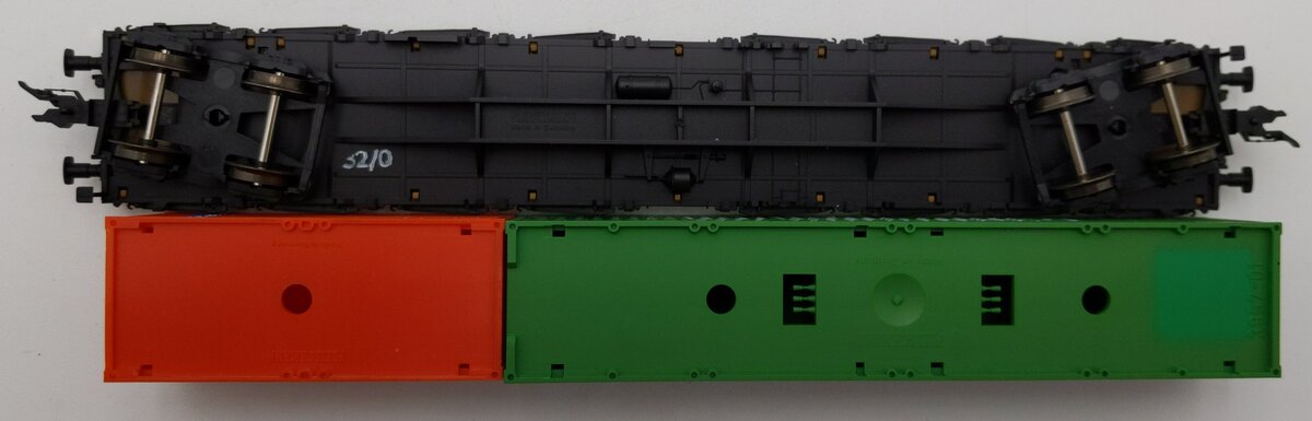 Fleischmann 5249 HO Scale DB Stake Car w/ Containers EX/Box