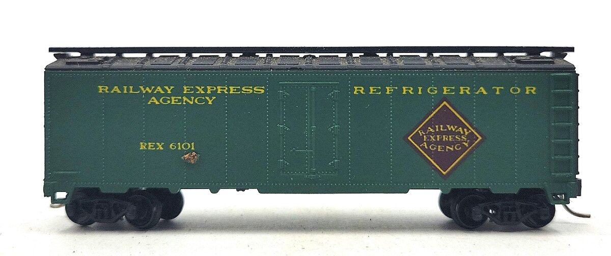 Atlas 2393 N Scale Railway Express Agency 40' Refrigerator Car #6101 LN