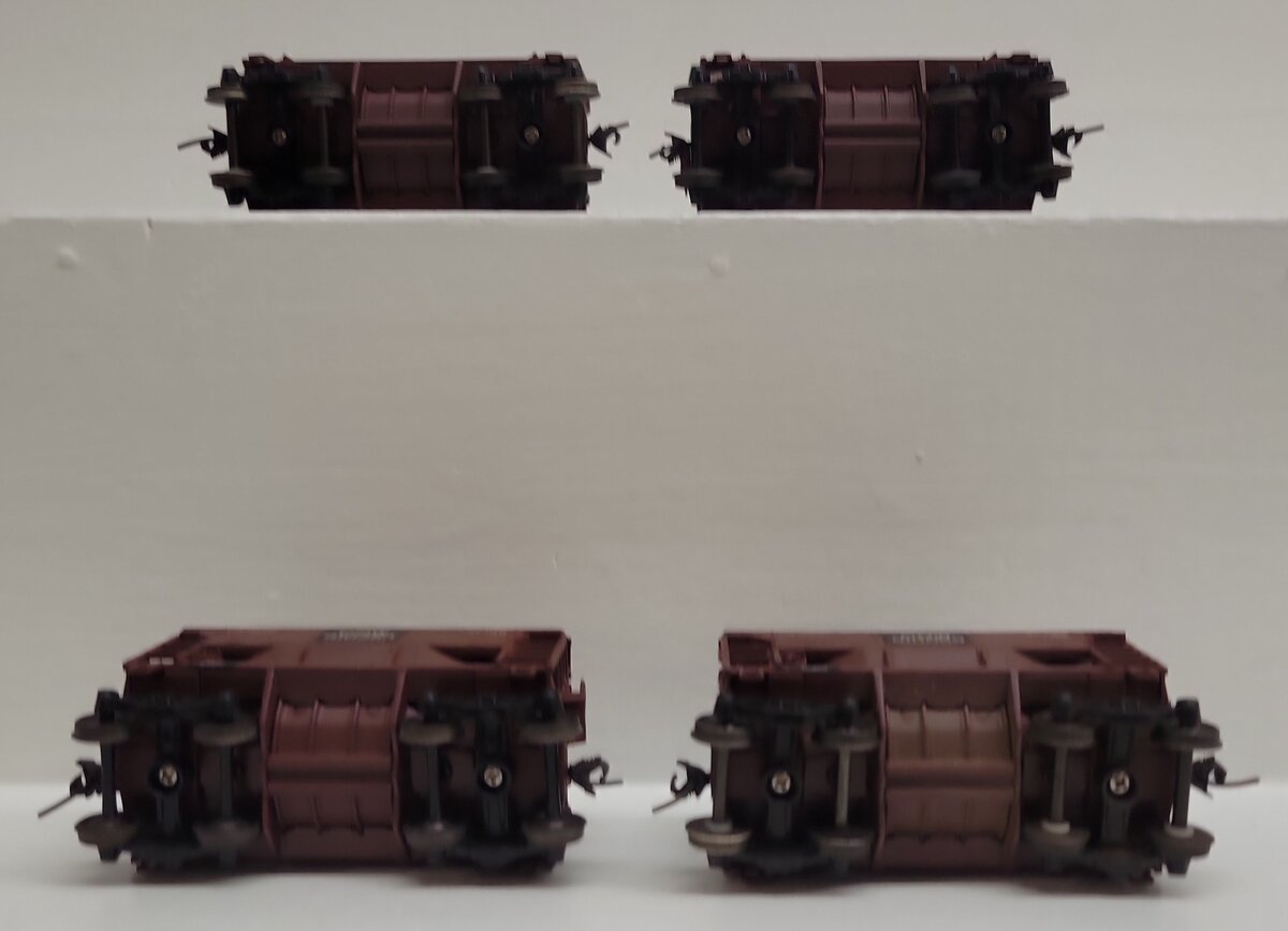Walthers 932-4403 HO Scale Chicago & North Western Ore Cars (4-Pack) EX/Box