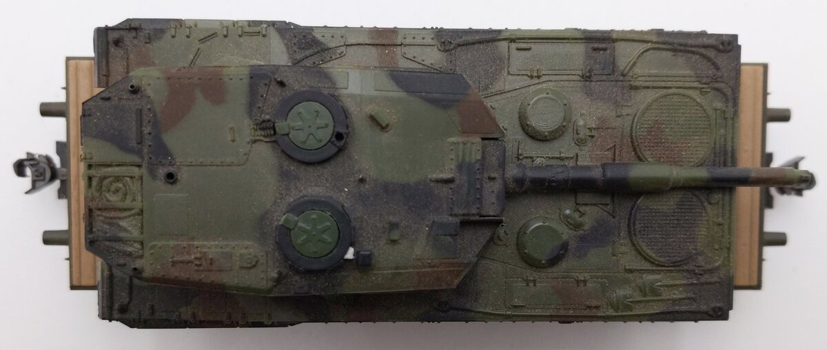 Roco 802 HO Scale Minitanks Flatcar w/ Panzer Leopard Tank #399421 EX/Box