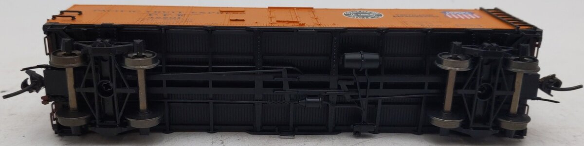 InterMountain 46702P-37 HO Pacific Fruit Express R-40-10 Reefer Car #42201 EX/Box