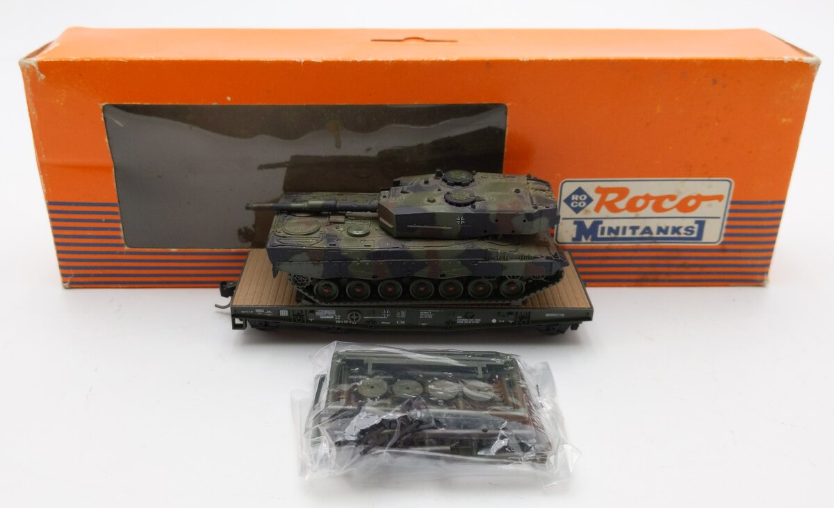 Roco 802 HO Scale Minitanks Flatcar w/ Panzer Leopard Tank #399421 EX/Box