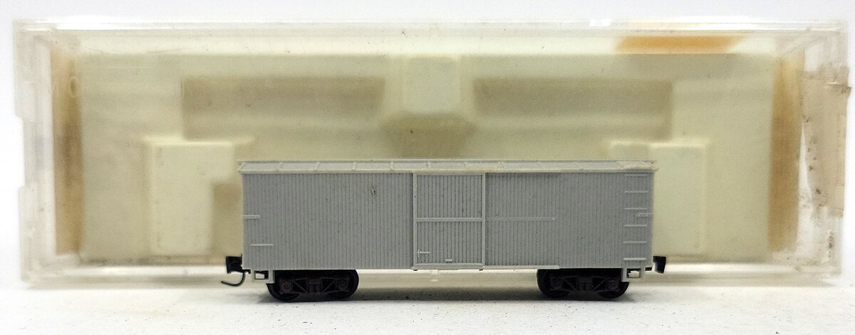 Micro-Trains 15100 Nn3 Undecorated 30' Wood Sheathed Single Door Boxcar EX/Box