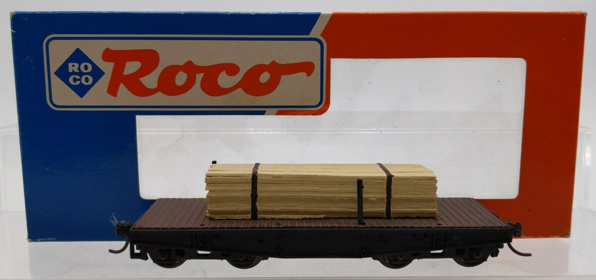 Roco 46380 HO Scale DB Stake Car w/ Wood Load VG/Box