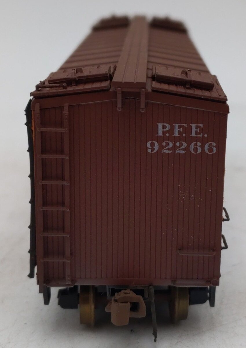 Red Caboose RR-34124-4 HO Pacific Fruit Express Single Colored Herald #92266 VG/Box