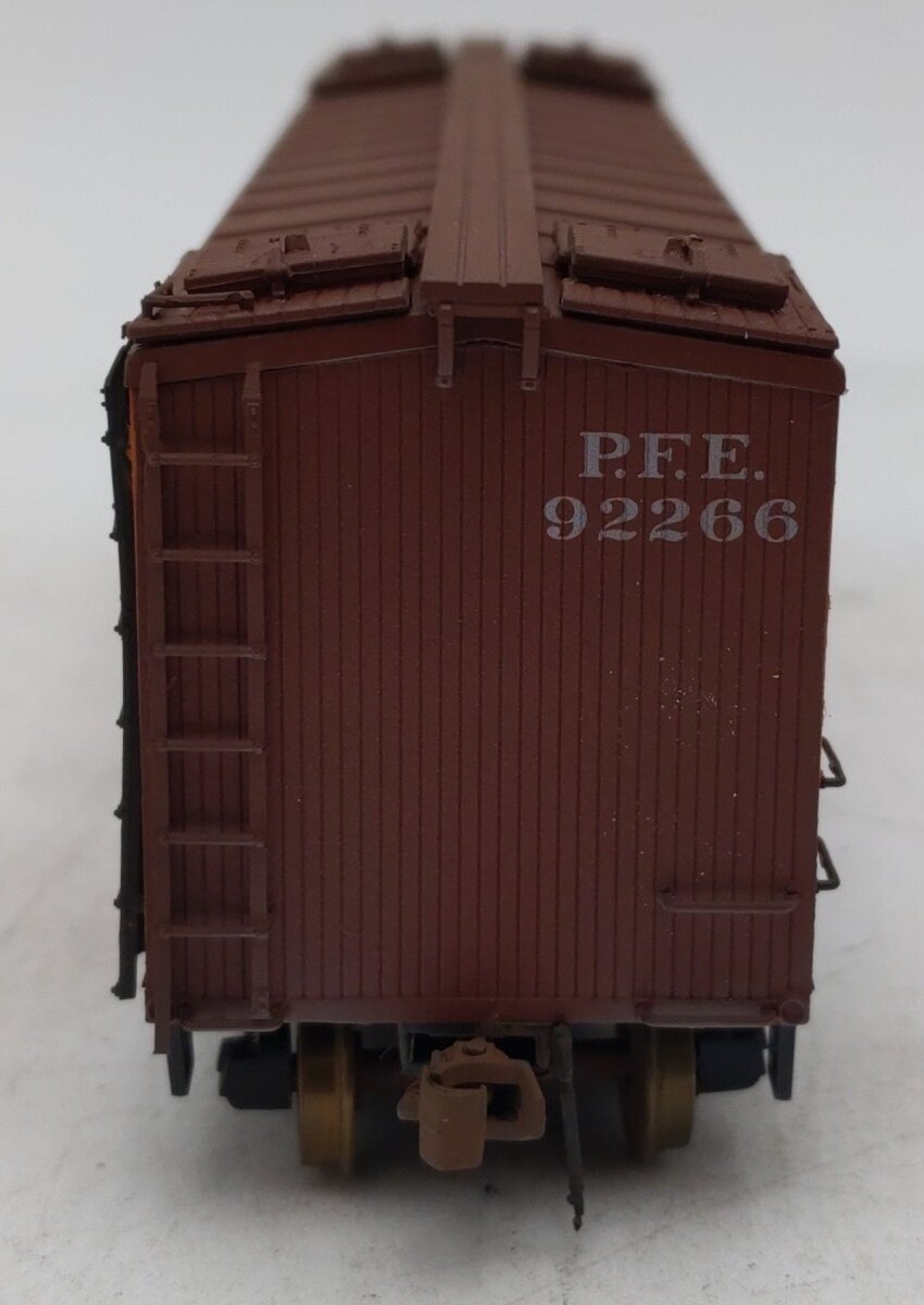 Red Caboose RR-34124-4 HO Pacific Fruit Express Single Colored Herald #92266 VG/Box