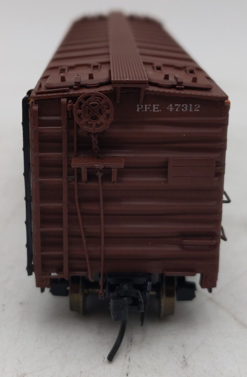 InterMountain 45501-69 Pacific Fruit Express Refrigerator Car #47312 EX/Box