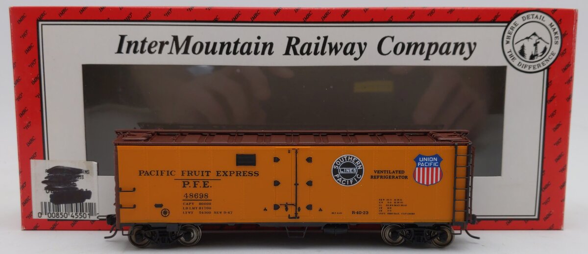 InterMountain 45501-90 HO PFE SteelSided Reefer #48698 EX/Box