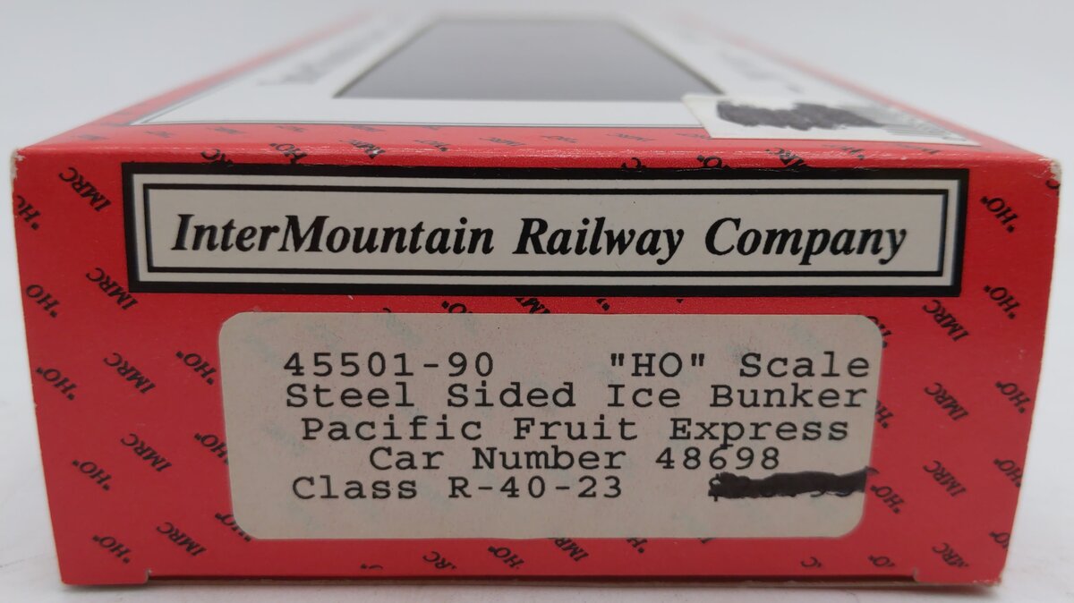 InterMountain 45501-90 HO PFE SteelSided Reefer #48698 EX/Box