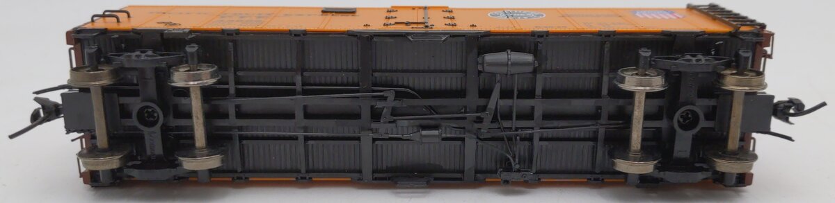 InterMountain 45501-90 HO PFE SteelSided Reefer #48698 EX/Box
