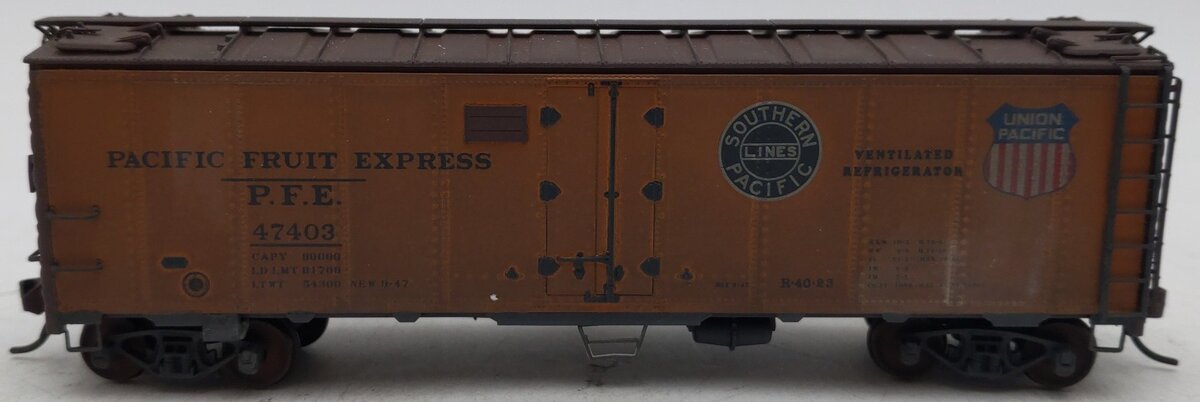 InterMountain 45501-03 HO Pacific Fruit Express Reefer #47403-Weathered/Box