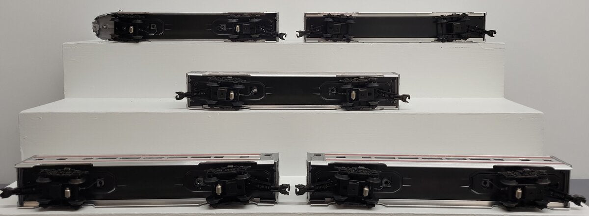 Williams 2603 Santa Fe Aluminum 5-Car Pass. Set EX/Box