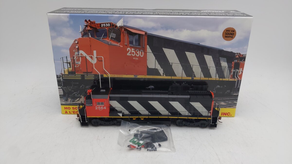 Rapido Trains 33505 HO Scale Canadian National MLW M420 Diesel Locomotive w/DCC EX/Box