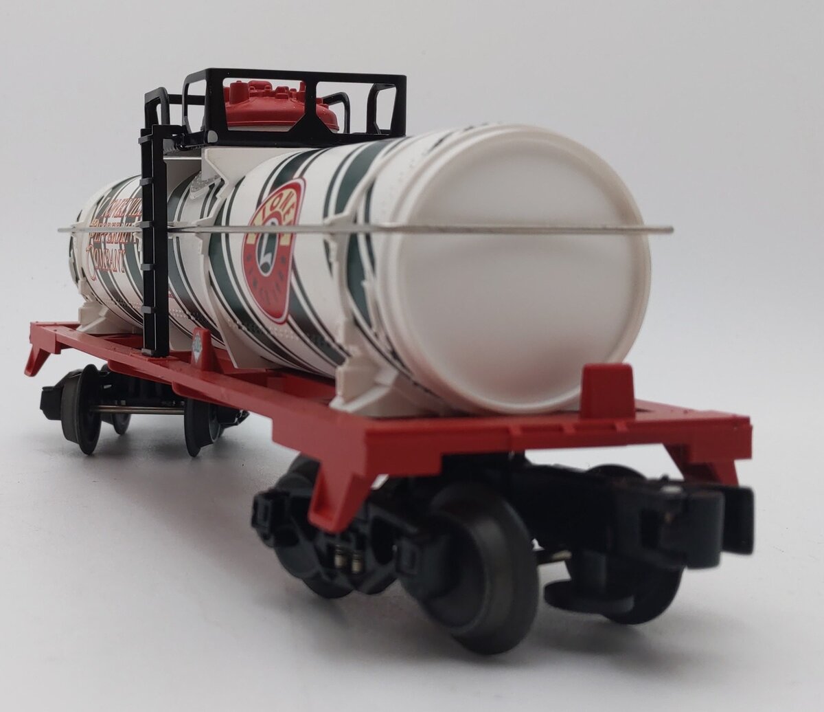 Lionel 6-36108 O Gauge Candy Cane Single Dome Tank Car EX/Box