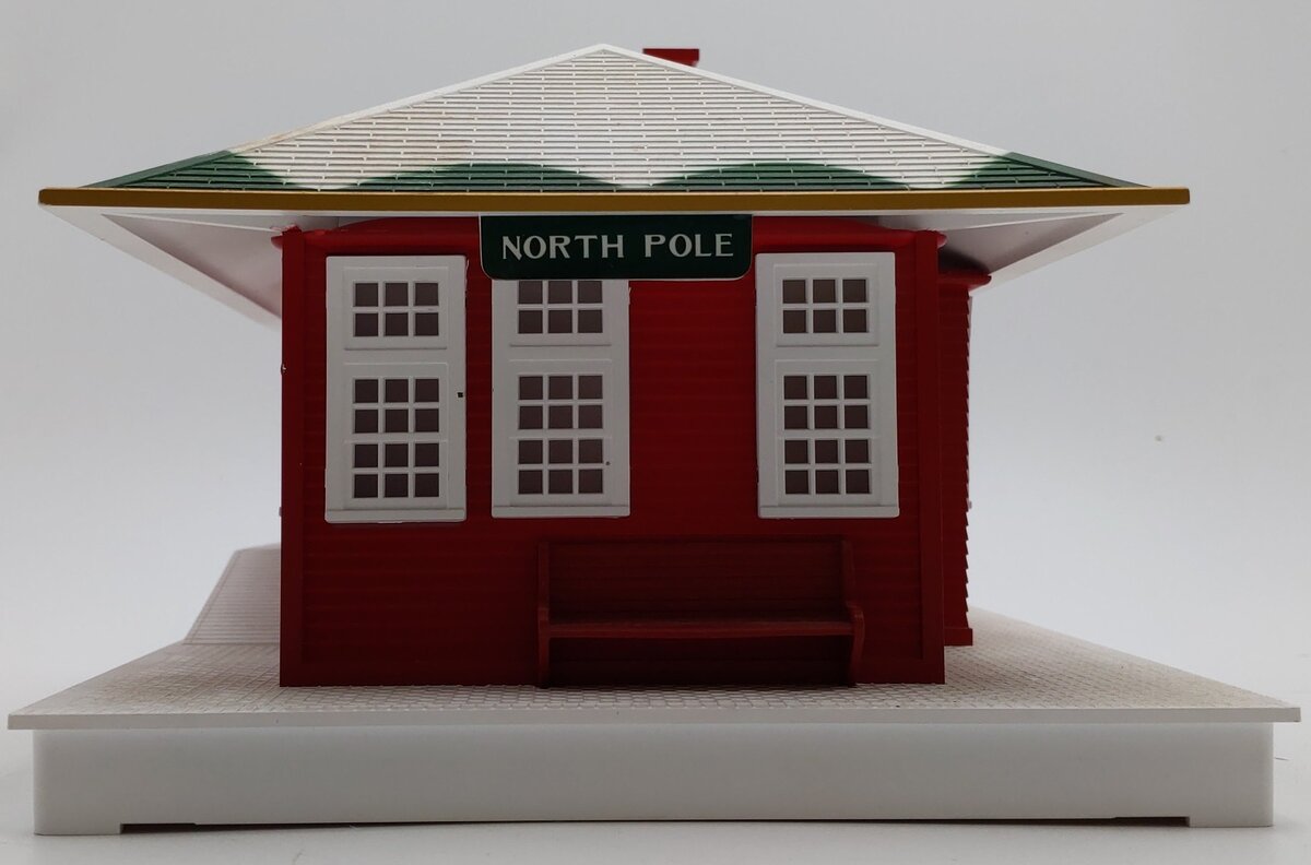 Lionel 6-14258 O Gauge Custom Decorated North Pole Passenger Station EX