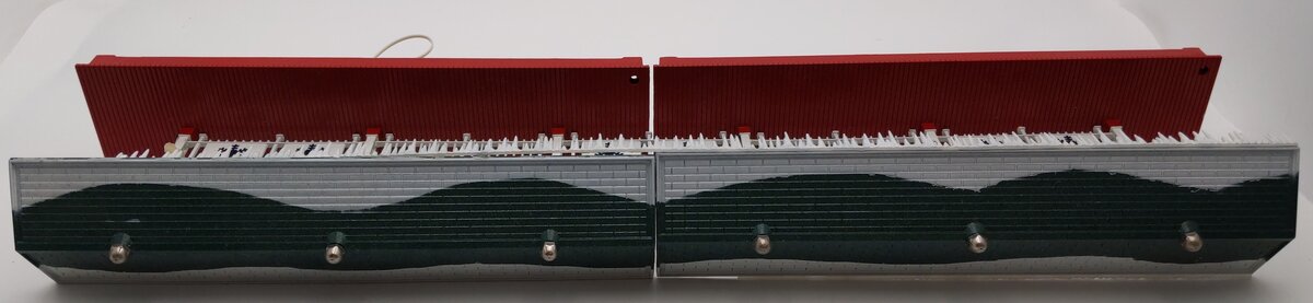 Lionel 6-2256 O Station Platform CUSTOM Christmas Paint & Light