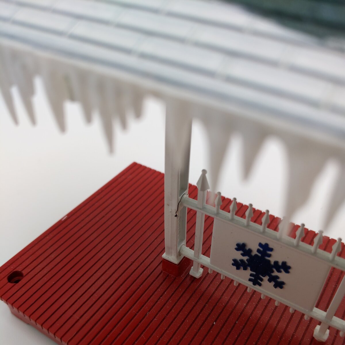 Lionel 6-2256 O Station Platform CUSTOM Christmas Paint & Light