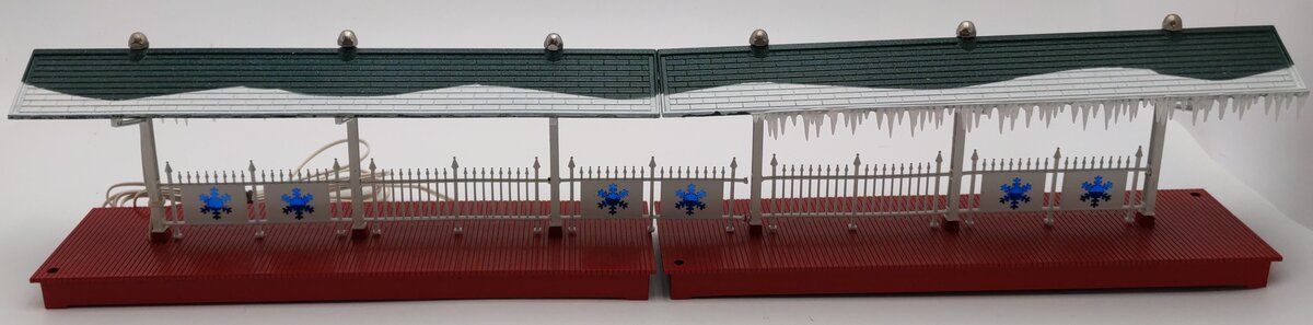 Lionel 6-2256 O Station Platform CUSTOM Christmas Paint & Light