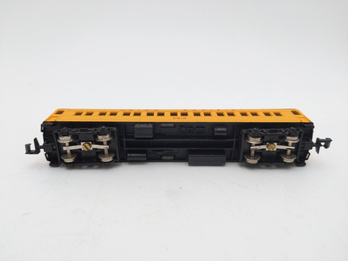 Bachmann 53-1042-01 N Scale Lighted Union Pacific Coach EX/Box