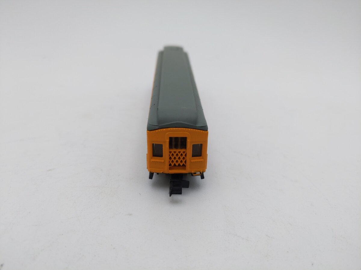 Bachmann 53-1042-01 N Scale Lighted Union Pacific Coach EX/Box