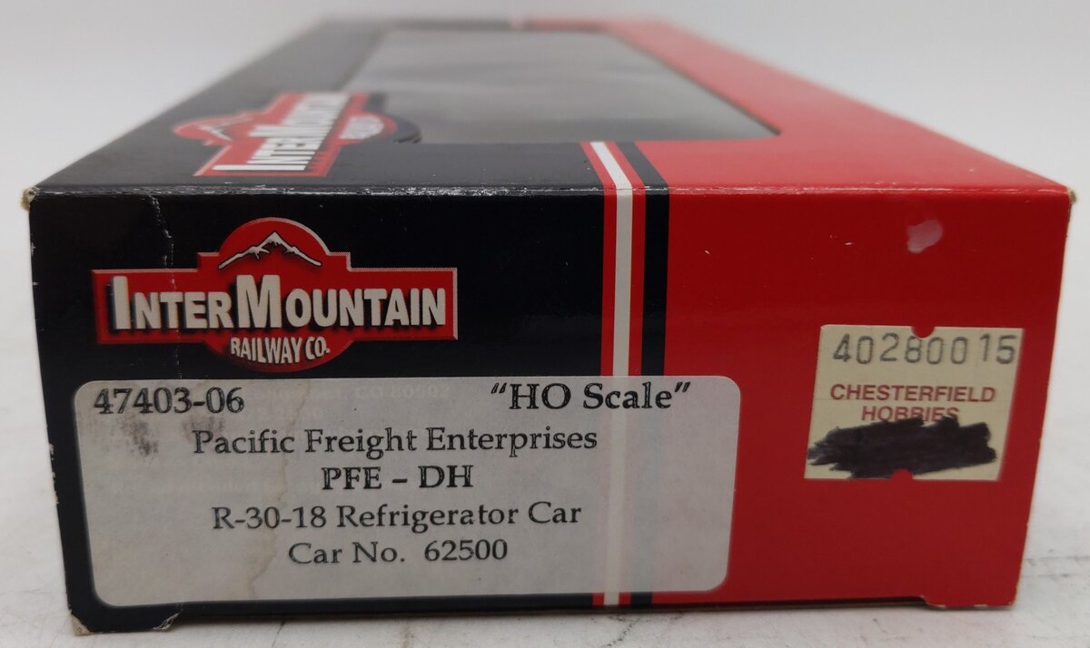 InterMountain 47403-06 HO Scale Pacific Fruit Express Refrigerator Car #62500 EX/Box