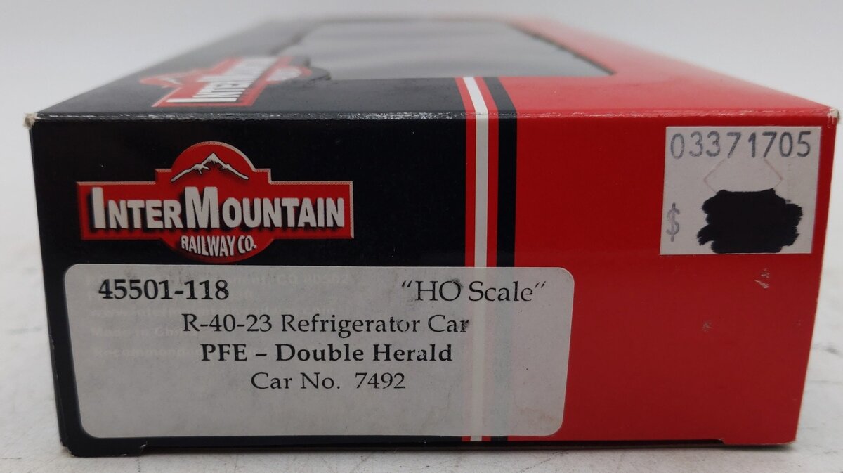 InterMountain 45501-118 HO Scale Pacific Fruit Express Refrigerator Car #7492 EX/Box