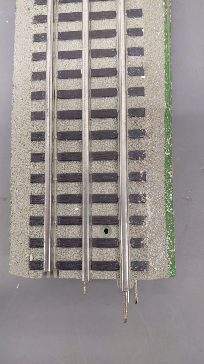 Lionel 6-12014 FasTrack 10 Inch Straight Track (20) VG