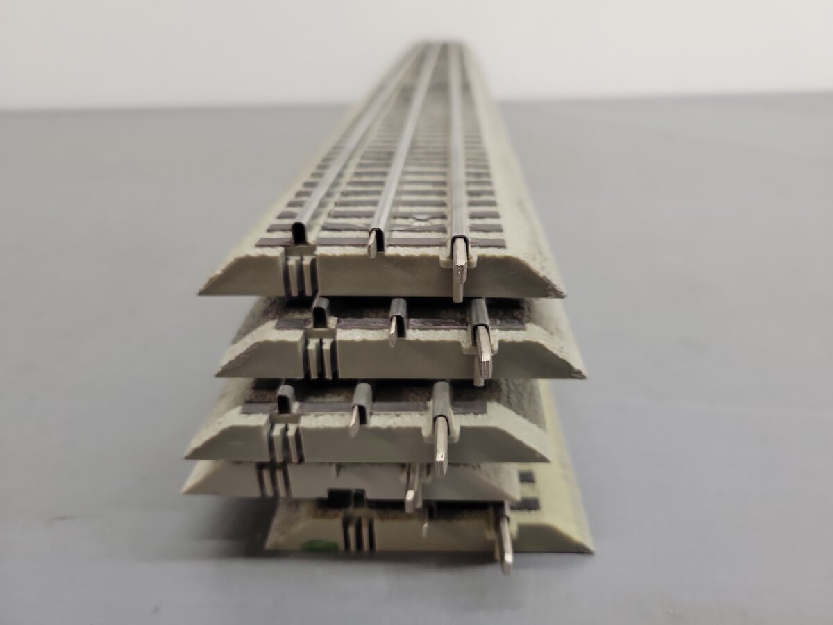 Lionel 6-12042 O FasTrack 30" Straight Section (5) EX