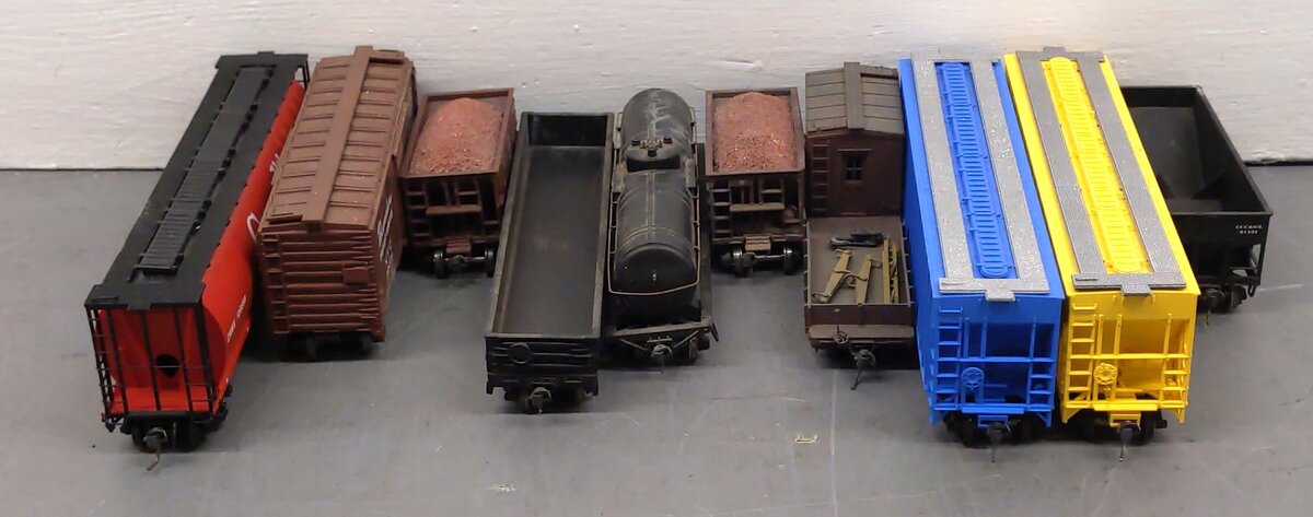 Assorted HO Scale Freight Cars [10] VG