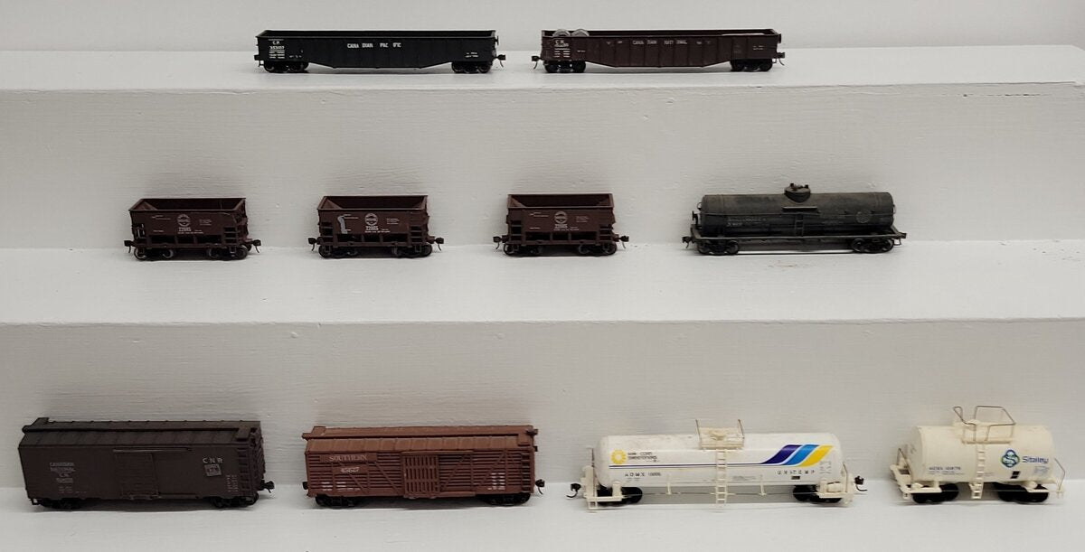 Assorted HO Scale Freight Cars [10] VG