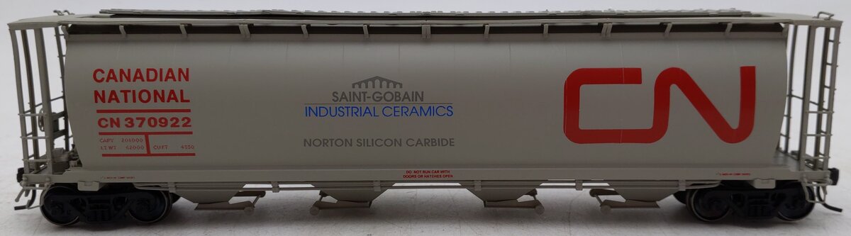 InterMountain 370922 HO Canadian National 59' 4-Bay Cylindrical Covered Hopper EX/Box