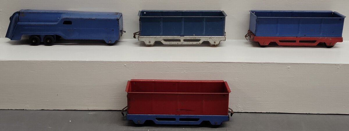 Marx Vintage O Gauge Stamped Steel Toy Floor Train Set VG