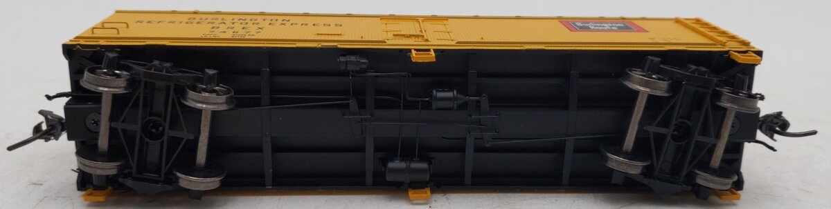 InterMountain 47705-06 HO Scale Burlington Refrigerator Express Boxcar #74677 EX/Box