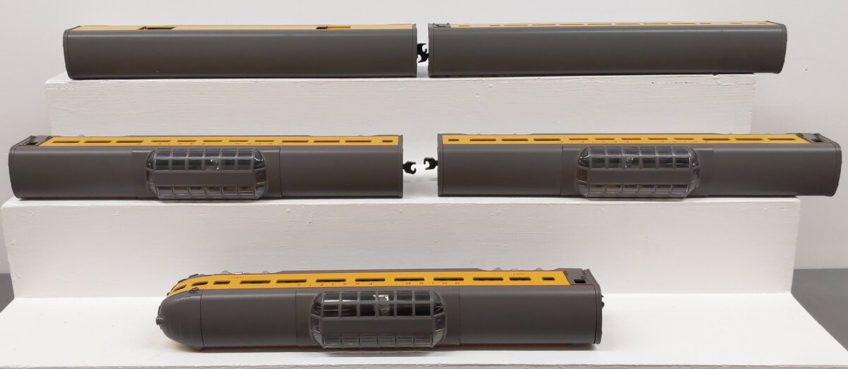 MTH 20-6506 O Gauge Union Pacific 70' Aluminum Passenger 5-Car Set EX