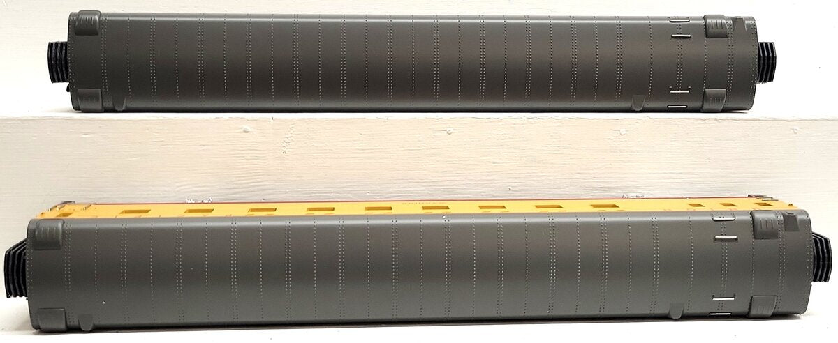 MTH 20-6638 O UP 70' Streamlined Sleeper/Diner Passenger Car Set (Set of 2) LN/Box