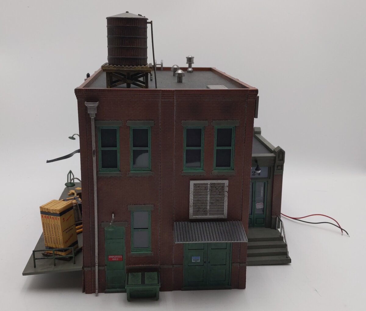 Woodland Scenics BR5848 O Scale Built-&-Ready Morrison's Door Factory Building EX/Box