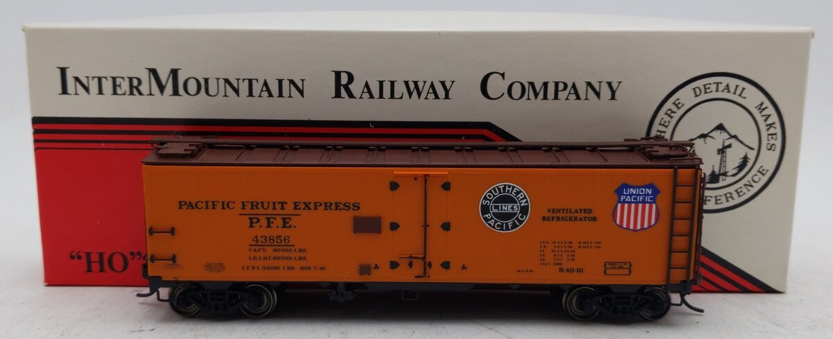 InterMountain 41702-09 HO Scale Pacific Fruit Express Refrigerator Car #43856 VG/Box