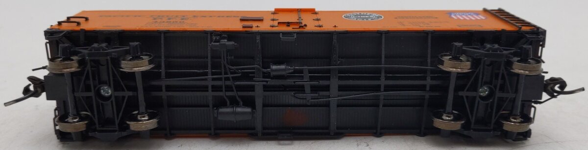 InterMountain 41702-09 HO Scale Pacific Fruit Express Refrigerator Car #43856 VG/Box