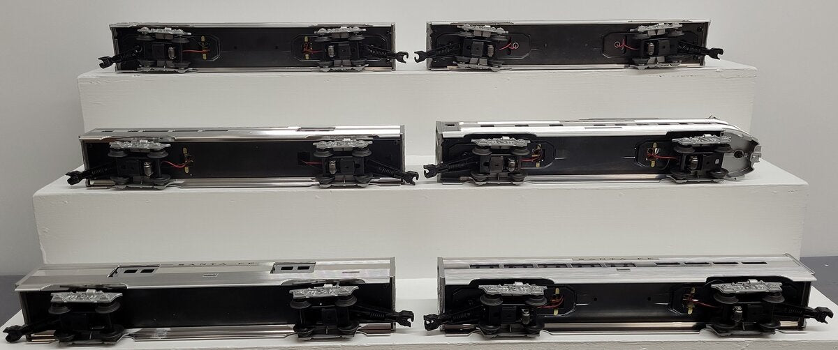 Lionel 6-19109 O Gauge Santa Fe Aluminum Passenger Set (Set of 6) EX/Box