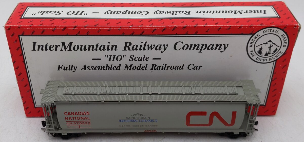 InterMountain HO Scale Canadian National 4-Bay Cylindrical Hopper Car #370922 EX/Box