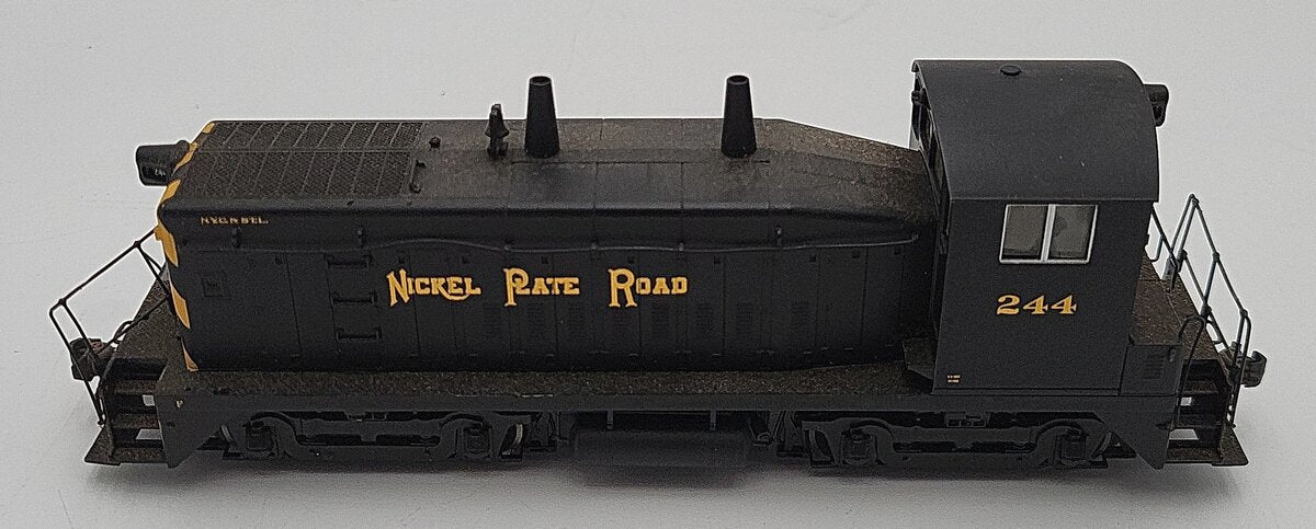Life Like 7515 N Scale Nickel Plate Road SW9/1200 Diesel Locomotive #244 VG