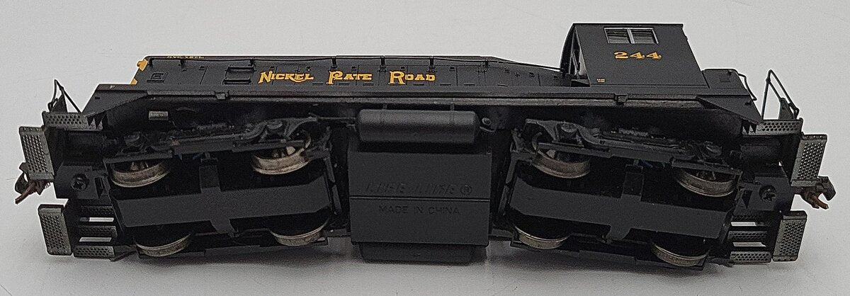 Life Like 7515 N Scale Nickel Plate Road SW9/1200 Diesel Locomotive #244 VG